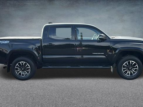 Used 2023 Toyota Tacoma TRD Sport w/ Technology Package AWD/4WD image 28