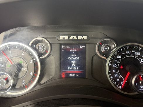 Used 2024 RAM 2500 Big Horn w/ Off Road Package AWD/4WD image 17