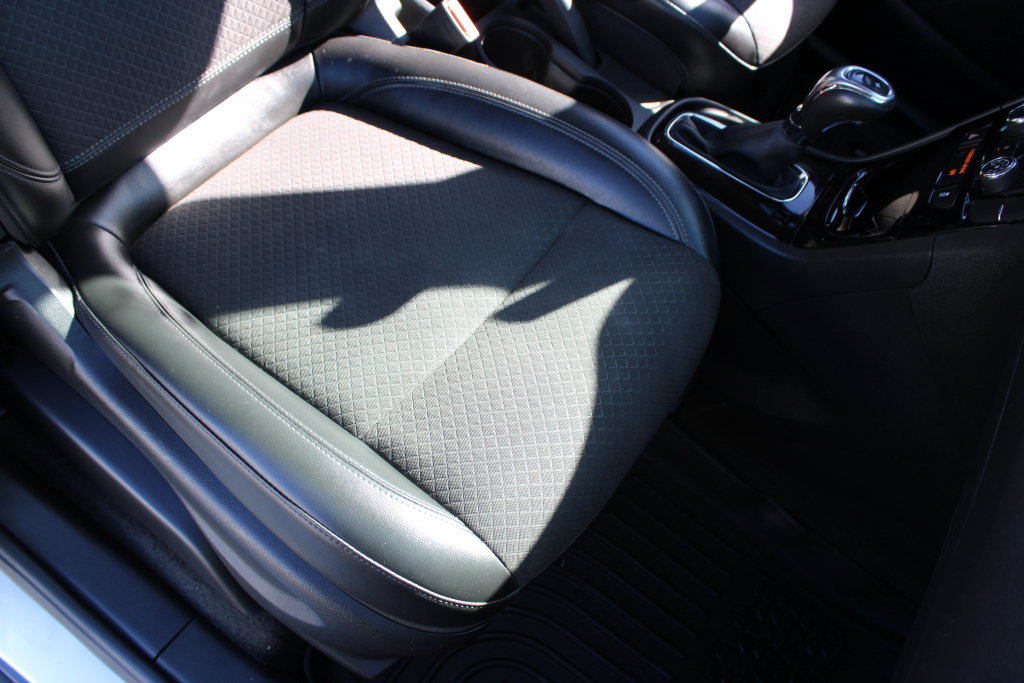 Used 2018 Buick Encore Preferred AWD/4WD image 12