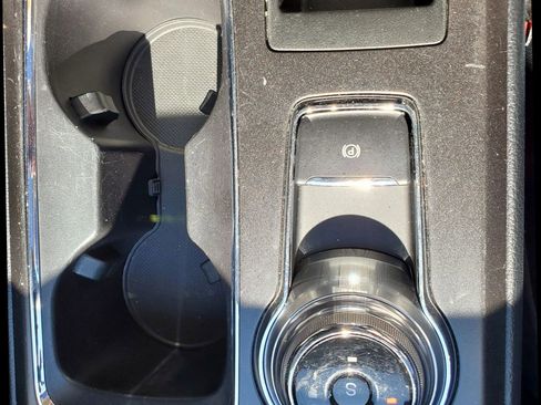 Used 2017 Ford Fusion SE w/ Equipment Group 201A image 36