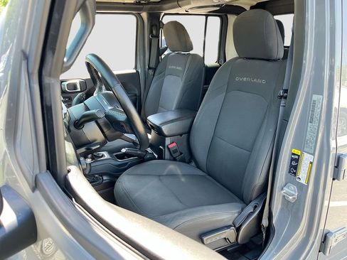 Certified 2020 Jeep Gladiator Overland AWD/4WD image 21