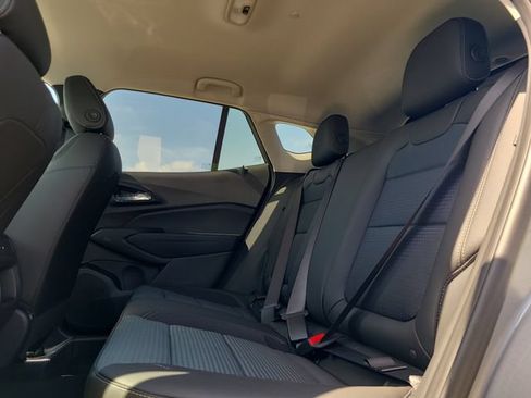 New 2026 Chevrolet Trax LT w/ Midnight Edition FWD image 15