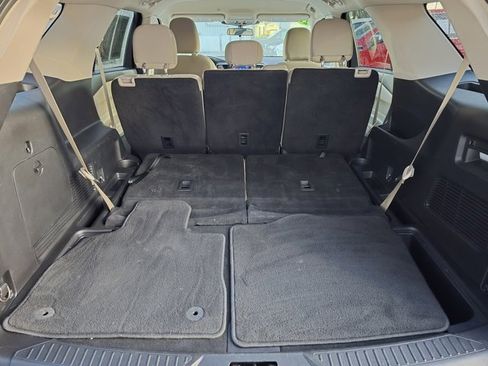 Used 2022 Ford Explorer XLT image 39