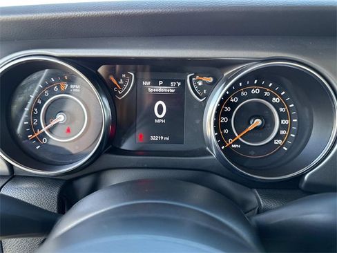 Used 2022 Jeep Gladiator Sport image 25
