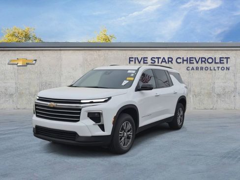 Certified 2025 Chevrolet Traverse LT image 3