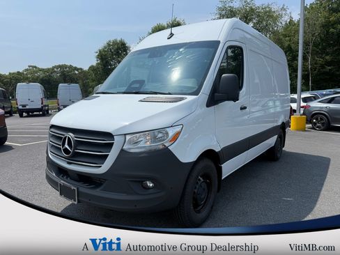 Used 2026 Mercedes-Benz Sprinter 2500 image 4