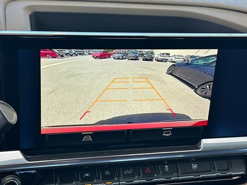 Used 2023 Chevrolet Silverado 1500 RST AWD/4WD image 18