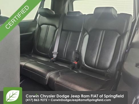 Certified 2024 Jeep Wagoneer L Series II w/ Flexible Seating Group image 30