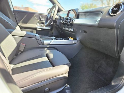 New 2026 Mercedes-Benz GLB 250 GLB 250 image 11