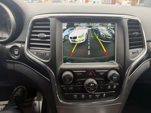 Used 2018 Jeep Grand Cherokee Trailhawk AWD/4WD image 39