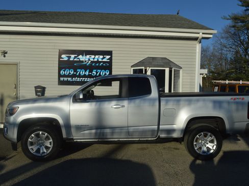 Used 2018 Chevrolet Colorado LT w/ LT Convenience Package image 2