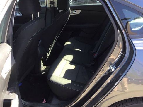 Used 2024 Kia Forte LXS FWD image 5