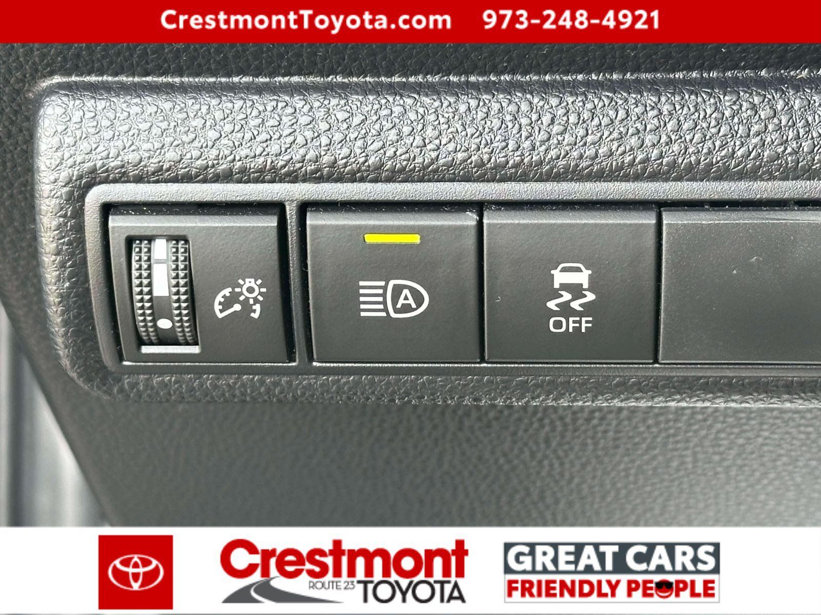 Certified 2023 Toyota Corolla SE AWD/4WD image 16