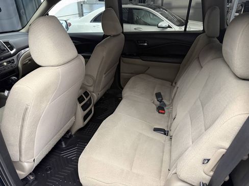 Used 2016 Honda Pilot LX image 17