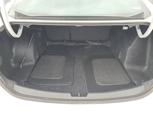 Used 2025 Chevrolet Malibu LT image 11