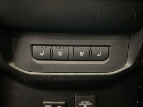 Used 2025 Toyota Tundra Platinum AWD/4WD image 27