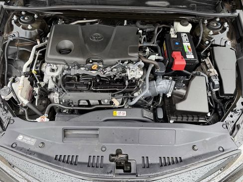 Used 2022 Toyota Camry XSE FWD image 31