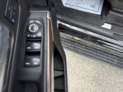 Used 2023 Chevrolet Silverado 2500 High Country w/ Z71 Off-Road Package image 15