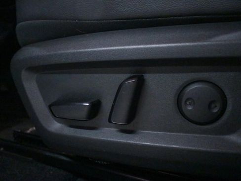 Used 2021 Nissan Rogue SL w/ Premium Package image 13