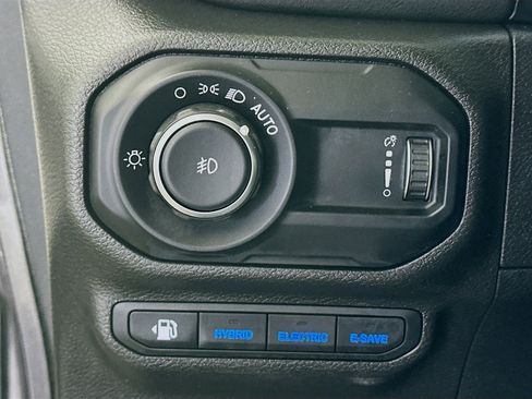 Used 2023 Jeep Wrangler Sahara w/ Cold Weather Group image 16