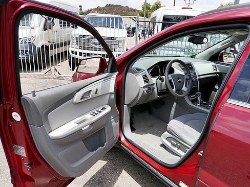 Used 2011 Chevrolet Traverse LT w/ Personal Connectivity Package AWD/4WD image 33