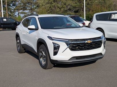 Used 2025 Chevrolet Trax LT