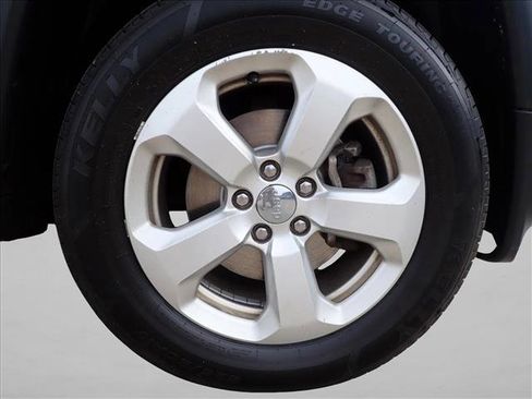 Used 2019 Jeep Compass Latitude w/ Popular Equipment Group AWD/4WD image 7