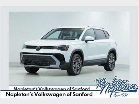 New 2026 Volkswagen Taos SE FWD image 1