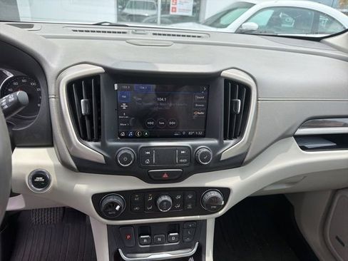 Used 2020 GMC Terrain Denali w/ Denali Premium Package AWD/4WD image 10