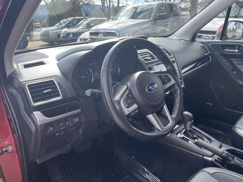 Used 2018 Subaru Forester 2.5i Touring image 6