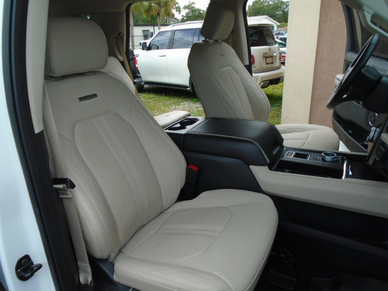 Used 2024 Ford Expedition Platinum RWD image 16