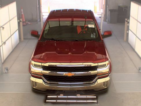 Used 2018 Chevrolet Silverado 1500 LT w/ All Star Edition AWD/4WD image 8