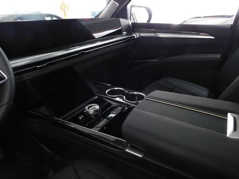 Used 2026 Cadillac Escalade V AWD/4WD image 78