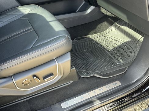 Used 2024 Ford Expedition Max Platinum image 25