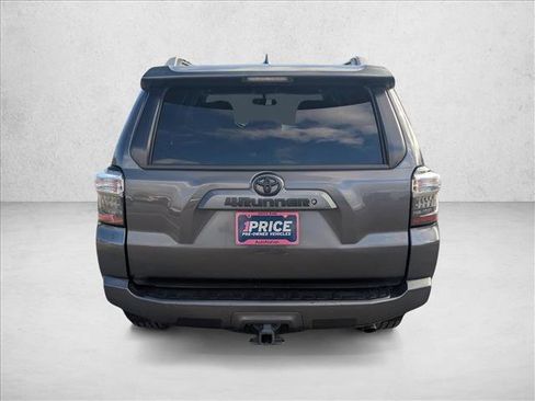 Used 2016 Toyota 4Runner SR5 image 6