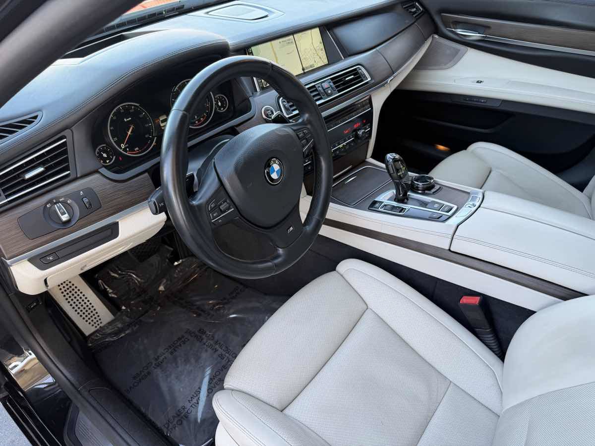 Used 2014 BMW 750Li RWD image 15