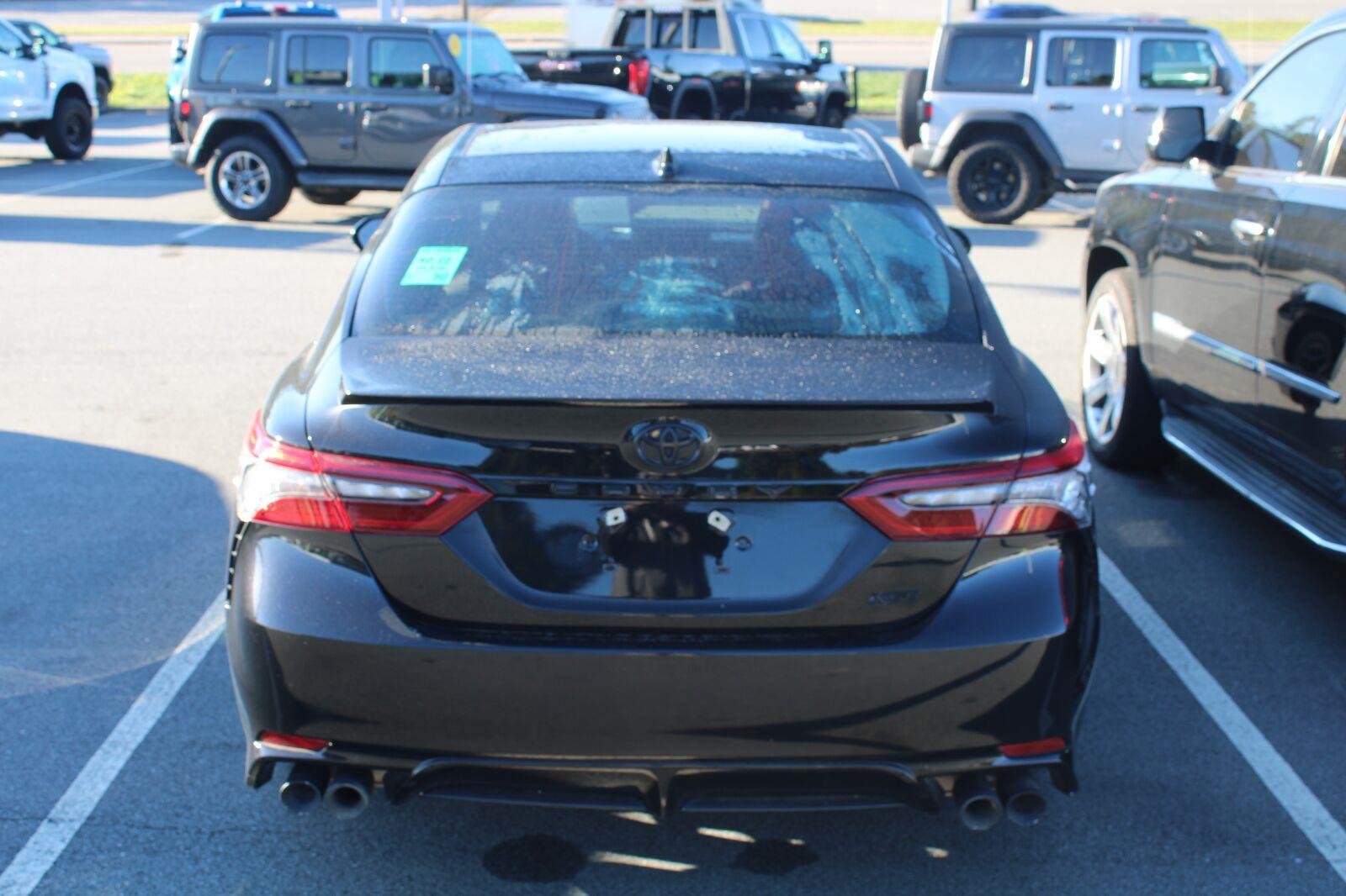 Used 2021 Toyota Camry XSE FWD image 5