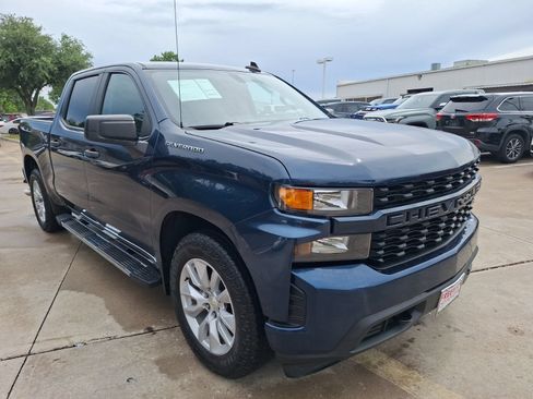 Used 2020 Chevrolet Silverado 1500 Custom w/ Infotainment Package RWD image 8