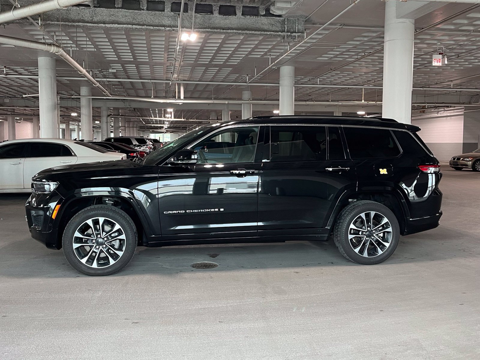 Used 2021 Jeep Grand Cherokee L Overland w/ Luxury Tech Group IV AWD/4WD image 7