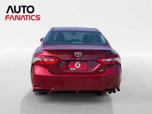Used 2018 Toyota Camry SE w/ Convenience Package FWD image 4