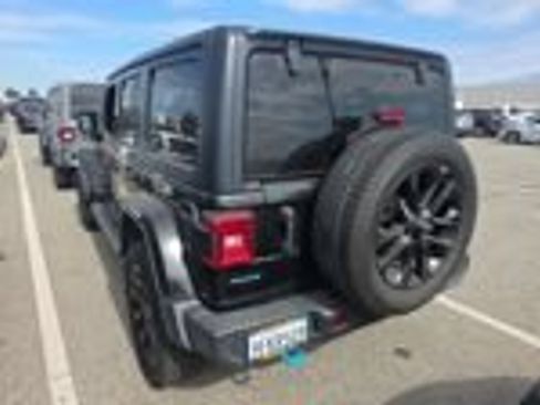 Used 2023 Jeep Wrangler Unlimited Sahara AWD/4WD image 10