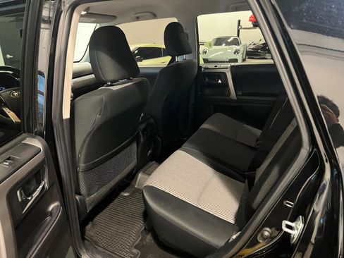 Used 2022 Toyota 4Runner SR5 AWD/4WD image 29