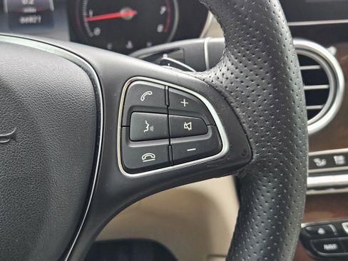 Certified 2018 Mercedes-Benz GLC 300 image 21