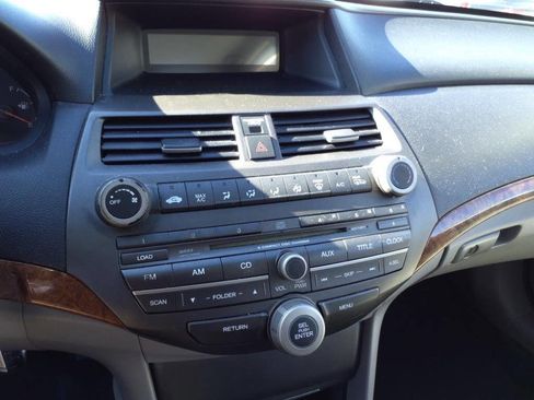 Used 2011 Honda Accord EX image 16