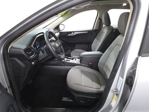 Used 2020 Ford Escape SE image 10