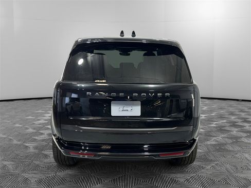 New 2025 Land Rover Range Rover SE image 4