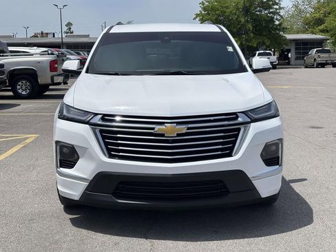 Used 2023 Chevrolet Traverse Premier FWD image 8