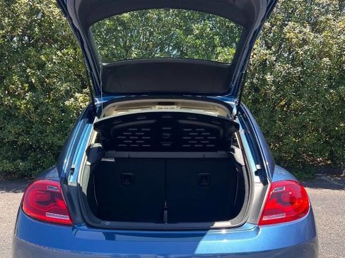 Used 2016 Volkswagen Beetle 1.8T SE w/ Lighting Package FWD image 7