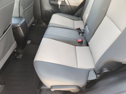 Used 2015 Toyota RAV4 Limited w/ Technology Package FWD image 30