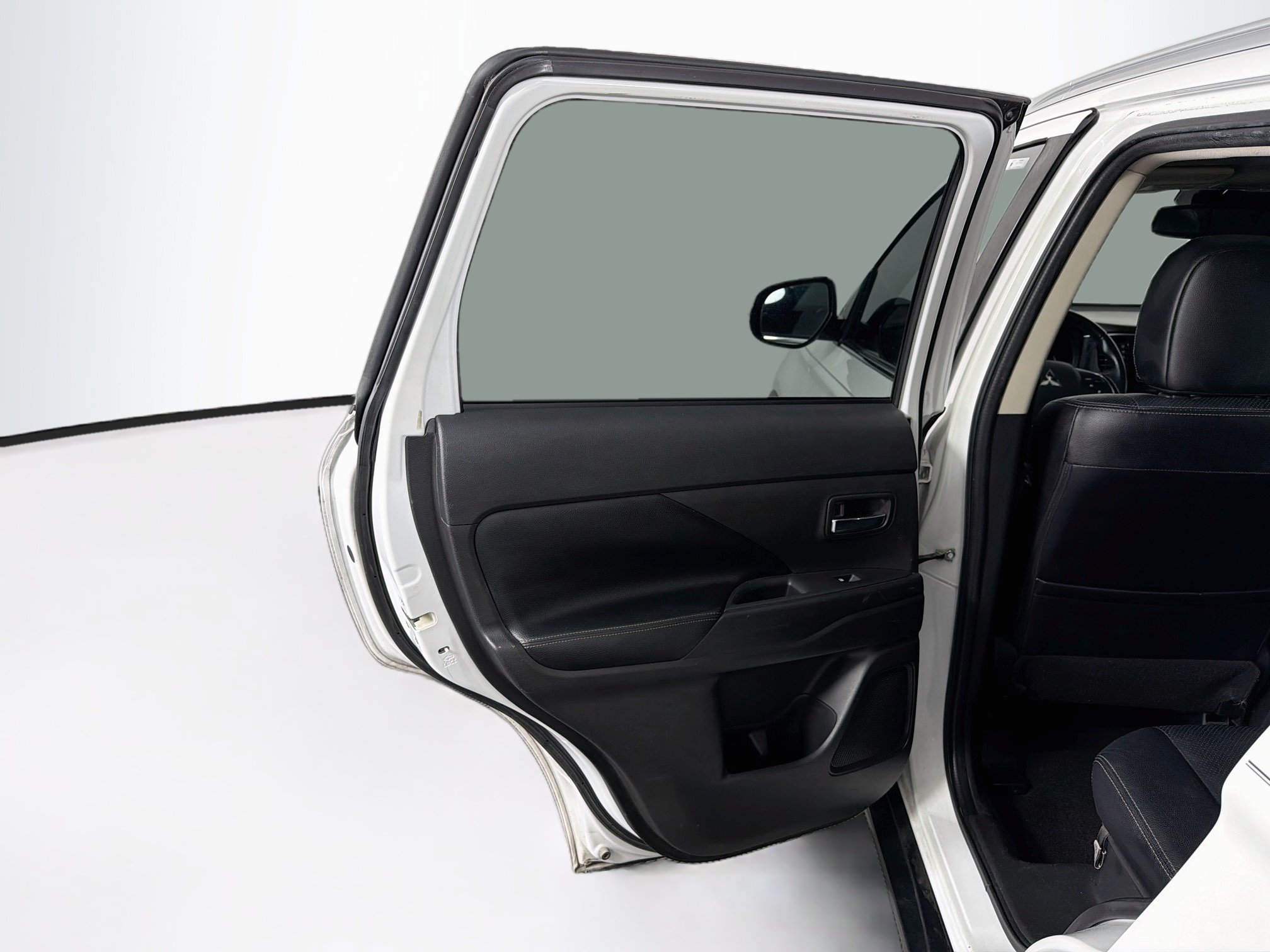 Used 2017 Mitsubishi Outlander SEL FWD image 27